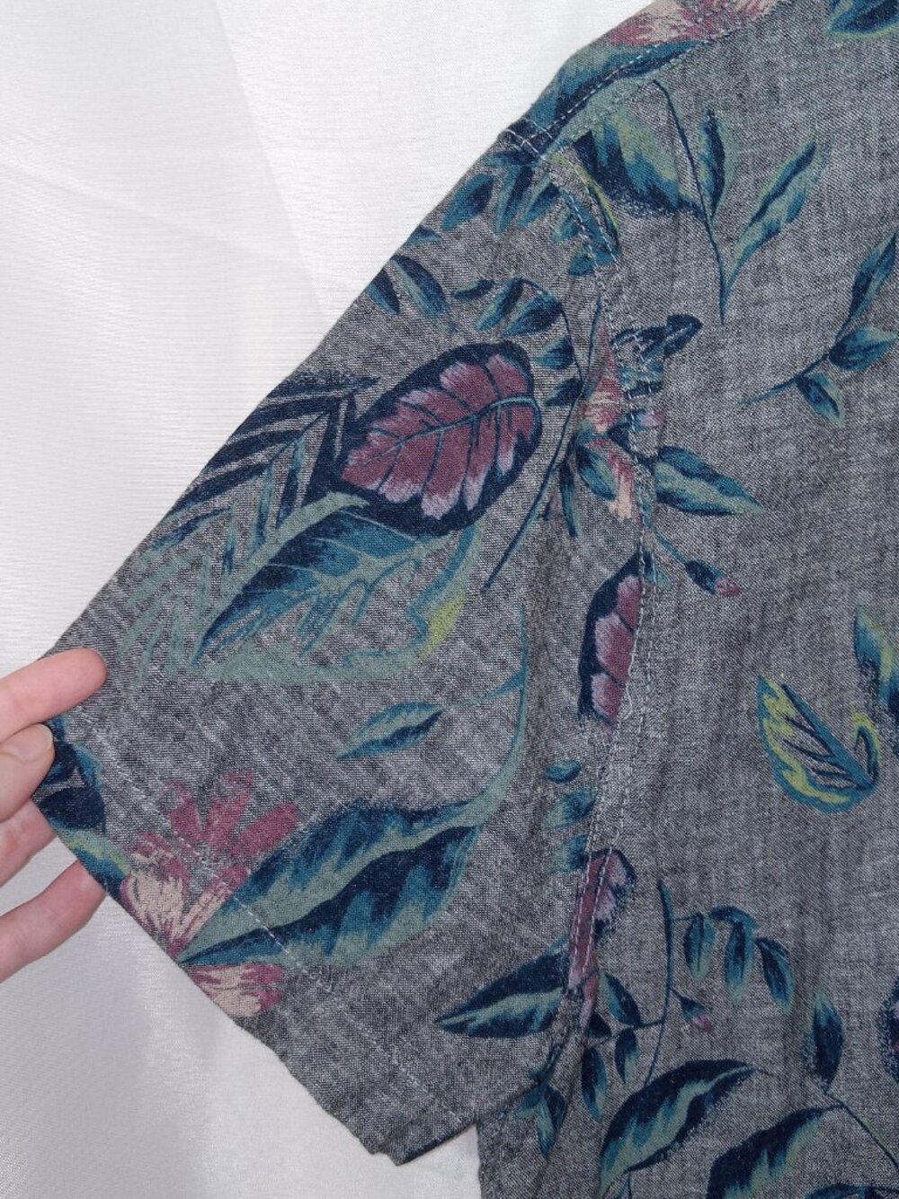 Hollister Linen Camp Shirt Mens L Gray Floral Collar Short Sleeve Preppy Coastal - Picture 3 of 11